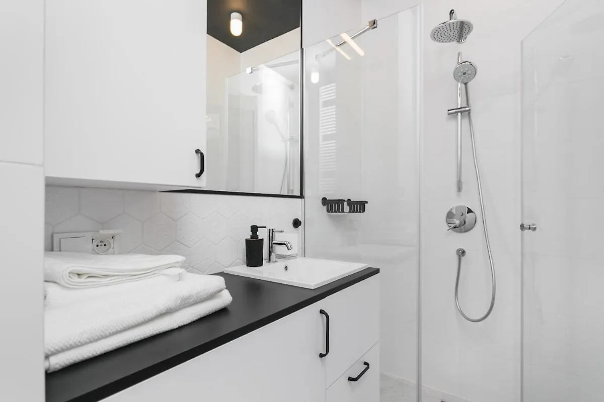 Urban Chic - Mennica Residence - One Bedroom Apartment -Citycenter&140 Warsaw