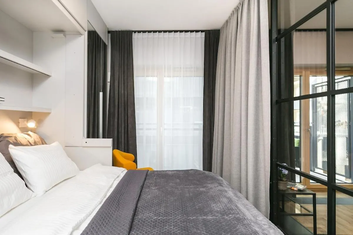 Urban Chic - Mennica Residence - One Bedroom Apartment -Citycenter&140 바르샤바